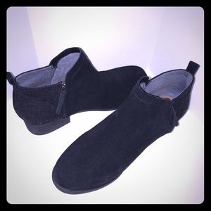 Toms Black Suede Leather Booties